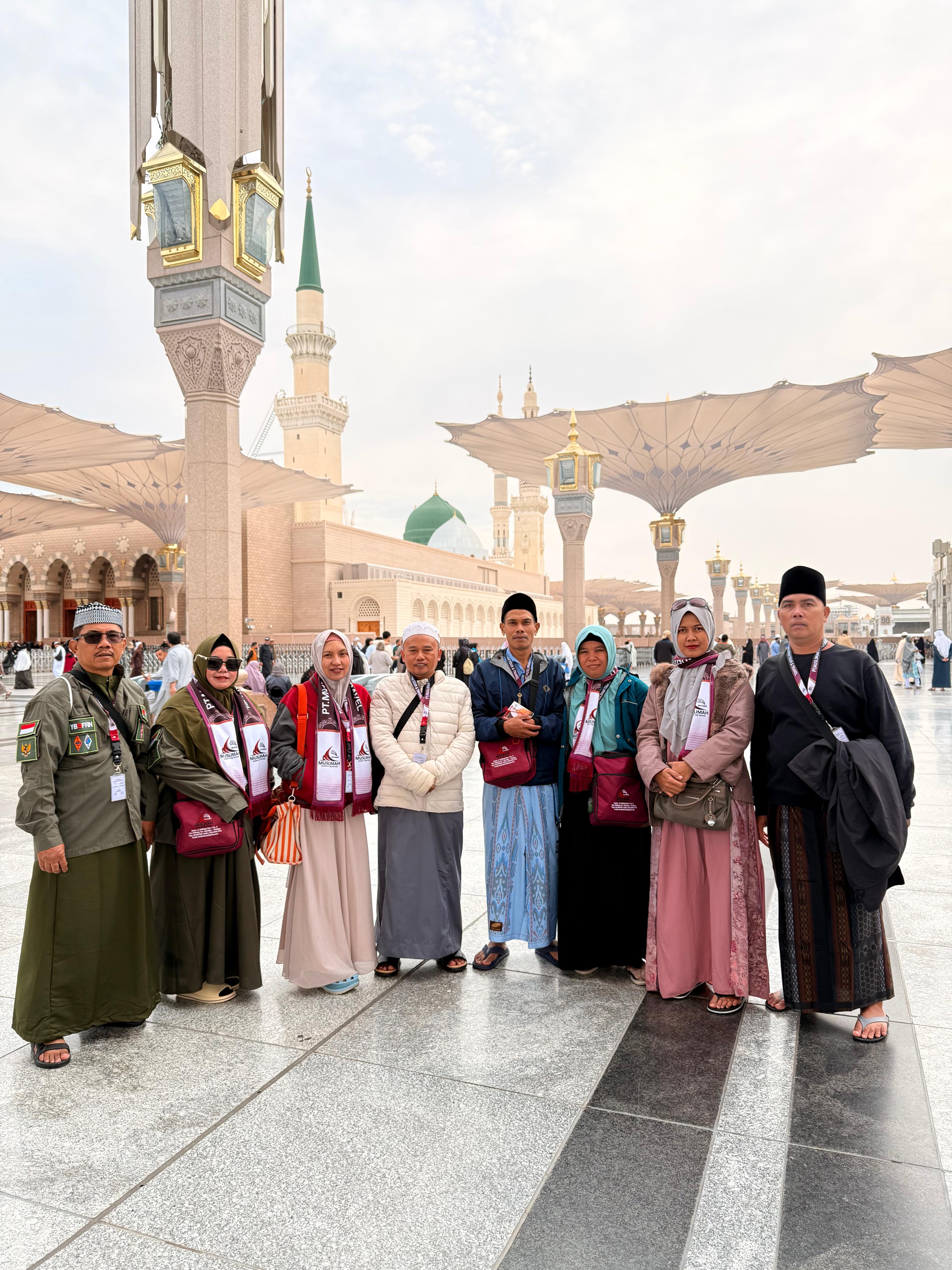 Ziarah sekitar Masjid Nabawi Jamaah Umroh 24 Desember 2025